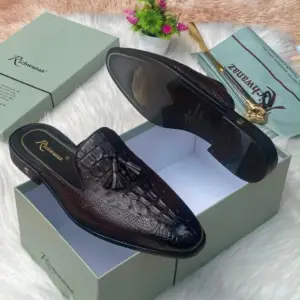 Men's Brown Croc-Textured Tassel Half Shoes - original shop photo