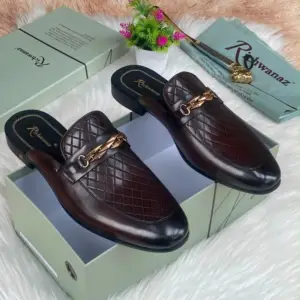 Men's Burgundy Quilted Chain-Detail Half Shoes - original shop photo
