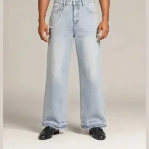 Men’s Light Wash Wide-Leg Straight Jeans